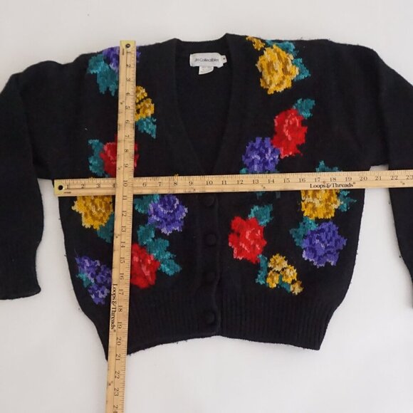 Black Floral Button-Up Cardigan Sweater - Picture 3 of 10